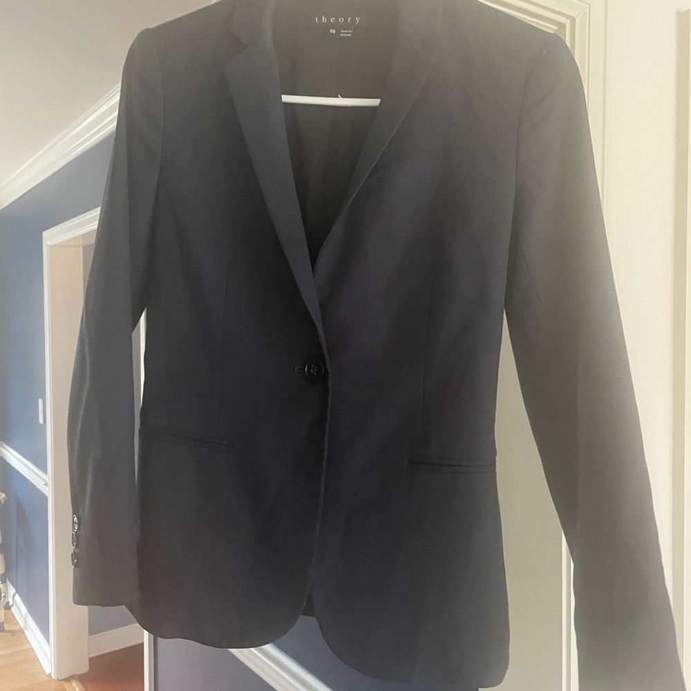 Theory women’s navy Blazer 00 EUC!